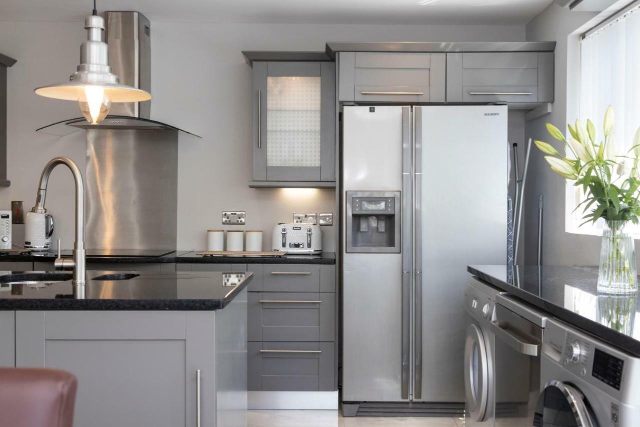 Chestnut House, Beautiful, Spacious & Comfortable Belfast Bagian luar foto