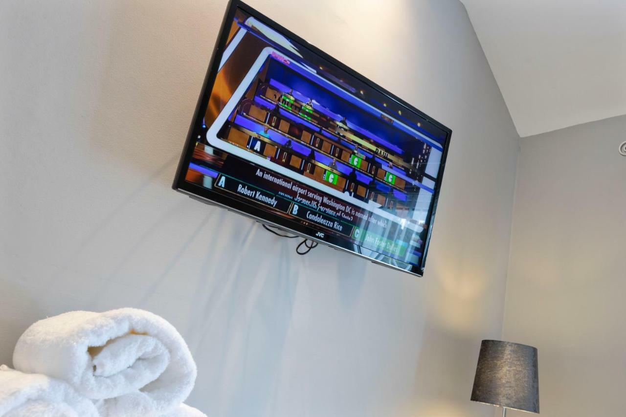 Chestnut House, Beautiful, Spacious & Comfortable Belfast Bagian luar foto