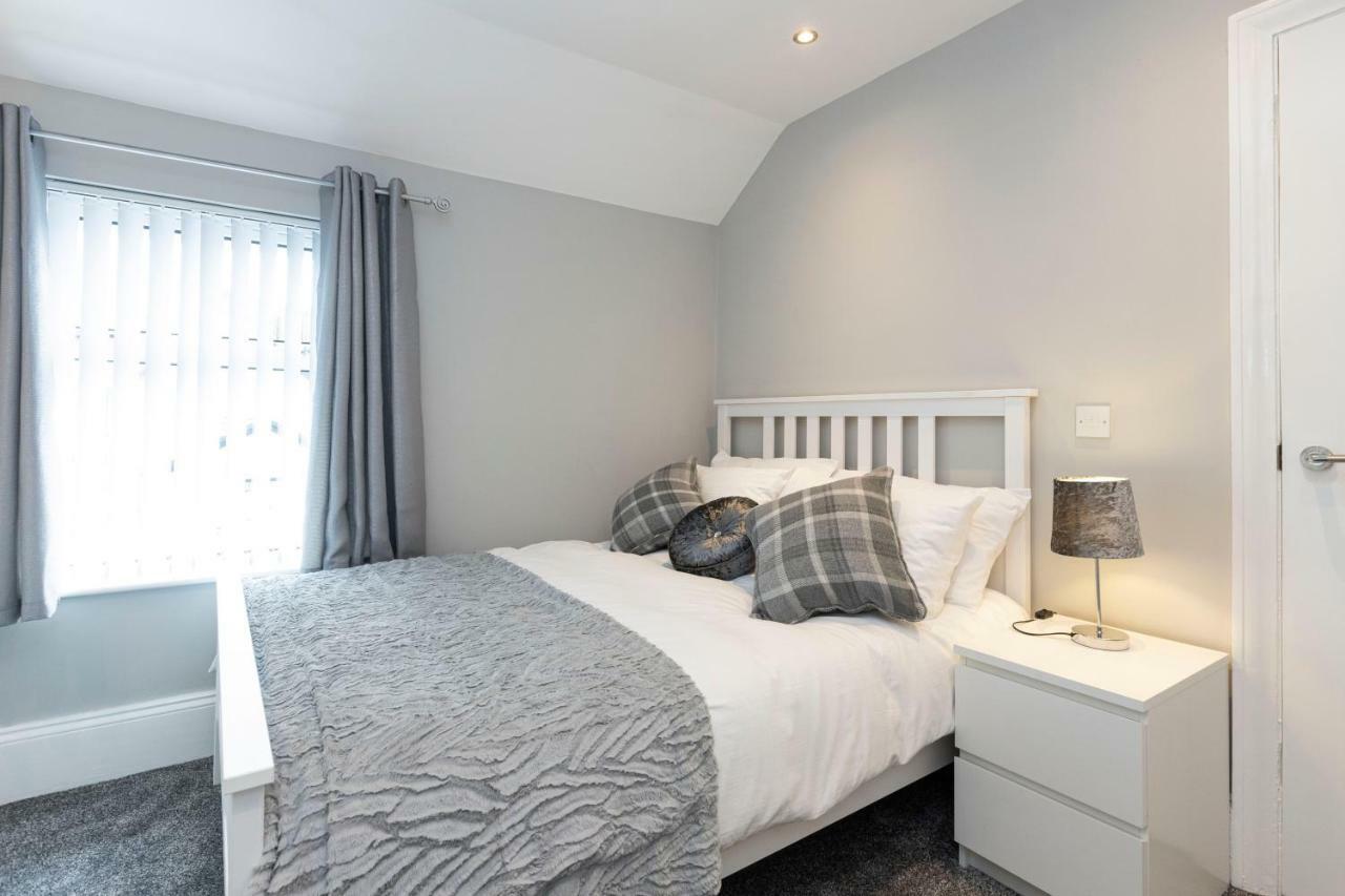Chestnut House, Beautiful, Spacious & Comfortable Belfast Bagian luar foto